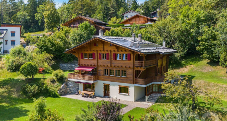 Chalet de prestige à Crans-Montana avec appartement indépendant image 2