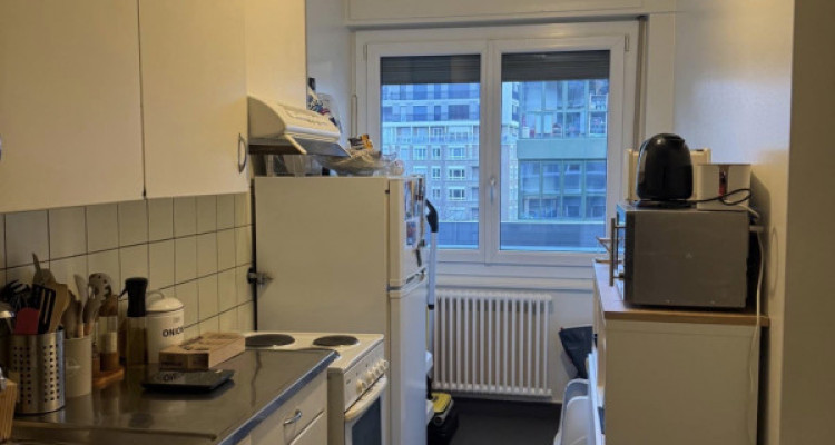 Nous vous proposons un appartement 4 pièces situé au charmilles image 7