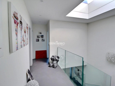 Élégance Contemporaine à Troinex : Superbe Villa contigüe image 4