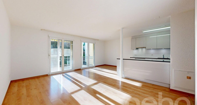 Lichtdurchflutete 3.5-Zimmer-Wohnung in Samstagern image 1