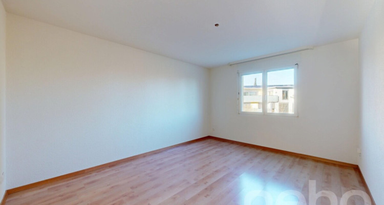 Lichtdurchflutete 3.5-Zimmer-Wohnung in Samstagern image 7