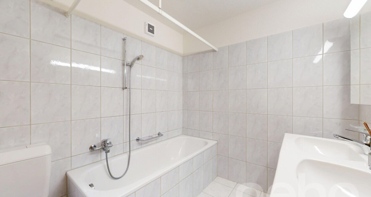 Lichtdurchflutete 3.5-Zimmer-Wohnung in Samstagern image 10