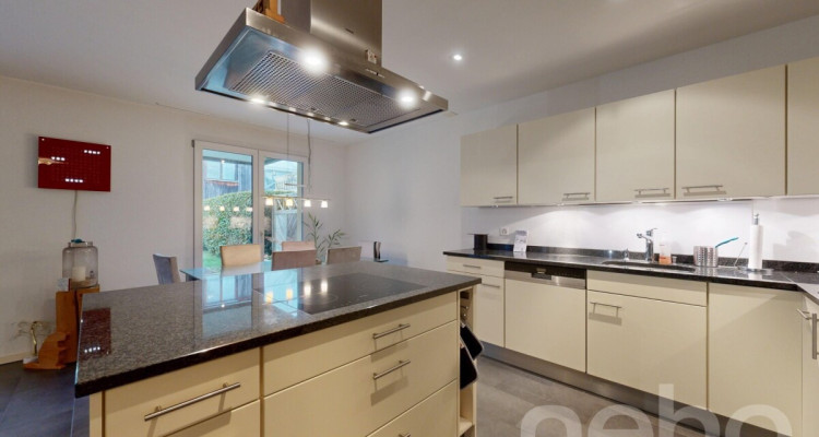 Moderne 4.5-Zimmer-Garten-Maisonette-Wohnung in Stäfa image 4