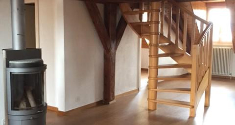 Charmant appartement de 4,5 pièces en attique avec mezzanine image 3