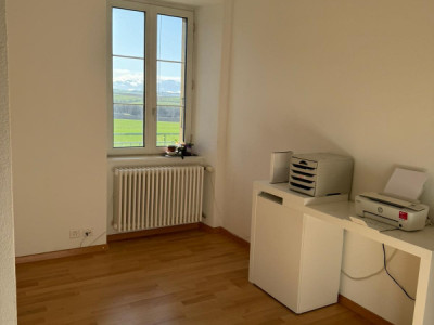 Spacieux appartement de 4,5 pièces avec grande terrasse au cœur de La Sarraz image 9