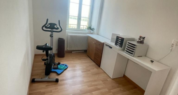 Spacieux appartement de 4,5 pièces avec grande terrasse au cœur de La Sarraz image 8