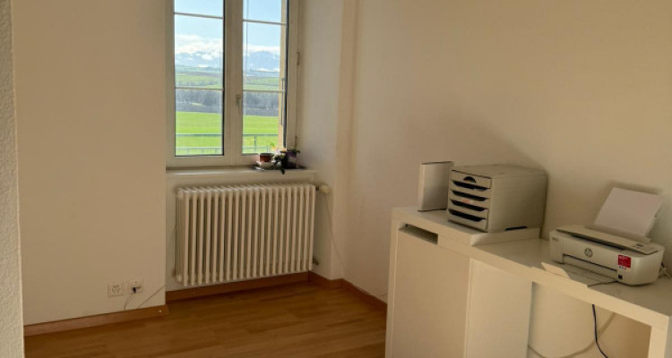 Spacieux appartement de 4,5 pièces avec grande terrasse au cœur de La Sarraz image 9