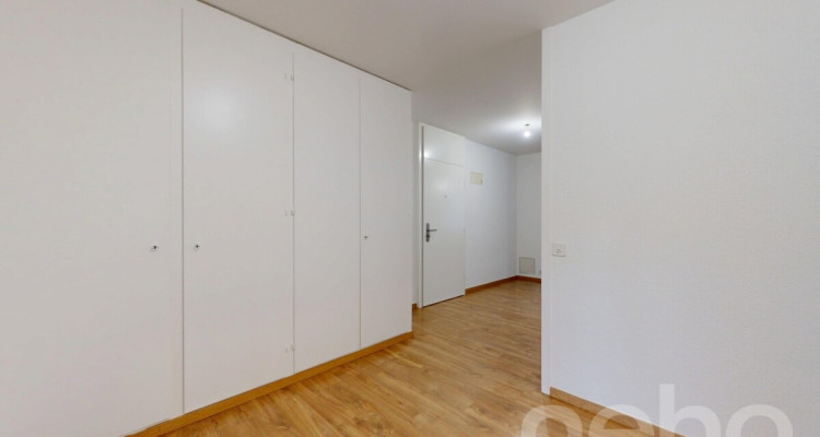 Appartement traversant rénové, proche de toutes commodités image 4