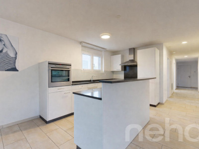 Grosszügige 5.5-Zimmer Wohnung mit grosser Loggia in Schlieren image 3