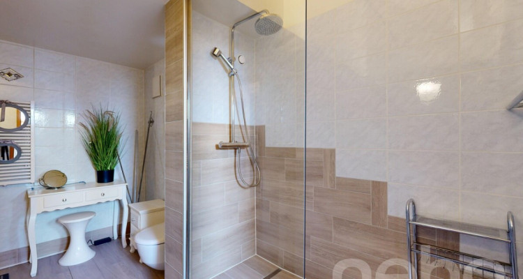 Élégant attique mansardé 4.5 pièces, calme et lumière à Choulex image 10