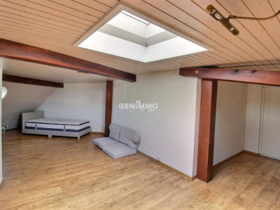 Dernier Étage dans un Immeuble Historique `Saint-Jean image 11