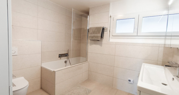 Charmante villa jumelle de 6 pièces, idéale pour une famille. image 3