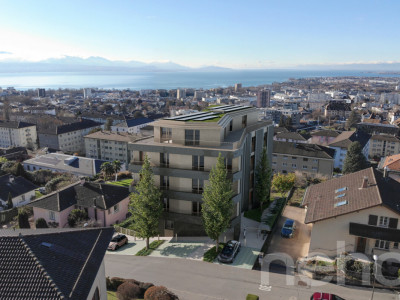 Confort, lumière et raffinement dans un appartement familial spacieux image 1
