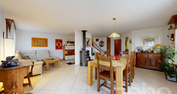 Charmantes Haus an idyllischer Lage image 2