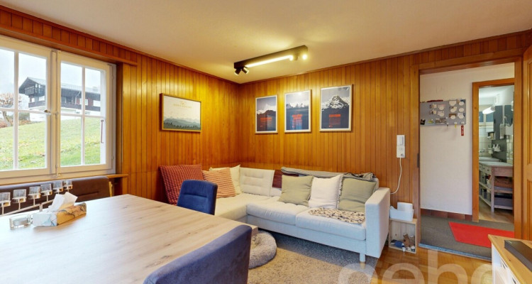 Mehrgenerationen-Chalet mit drei Wohnungen an Toplage image 3