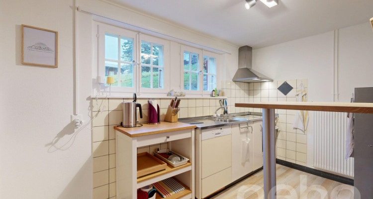 Mehrgenerationen-Chalet mit drei Wohnungen an Toplage image 5