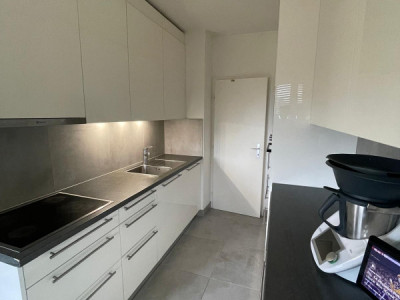 Appartement de 5 pièces au 3ème étage localiser à Genève 1202 image 3