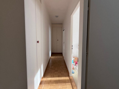 Sous location meublée et déclarée de 5 pièces situé aux Délices image 4