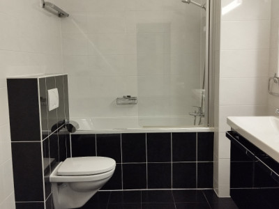 Appartement dexception meublé de 5 pièces au 5ème étage situé à Genève 1206  image 8