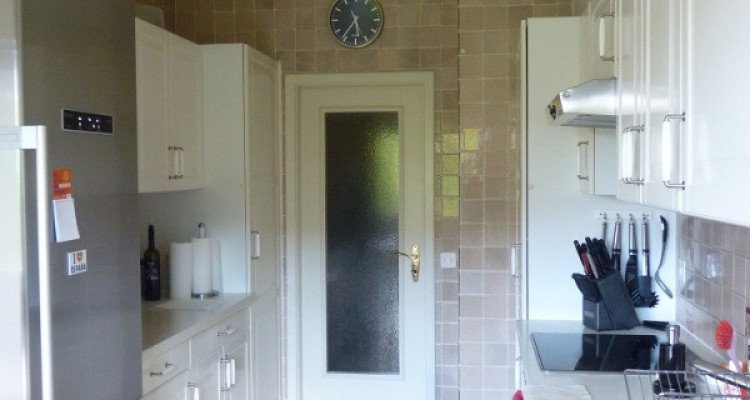 Appartement dexception meublé de 5 pièces au 5ème étage situé à Genève 1206  image 3