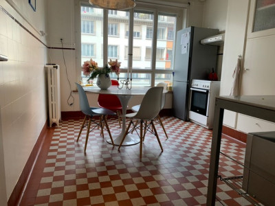 Appartement de 4,5 pièces au 3ème étage localiser à Genève 1206 image 2