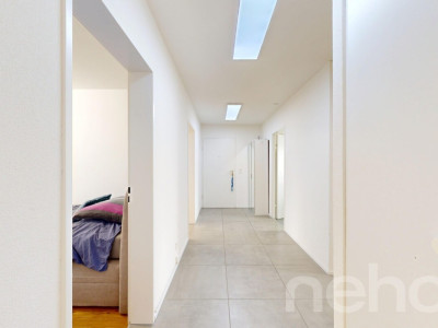 Renovierte 4.5-Zimmerwohnung mit Garagenbox (im Baurecht) image 4