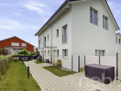 Neuwertiges 5.5-Zimmer Reiheneckhaus mit drei Einstellplätzen image 2