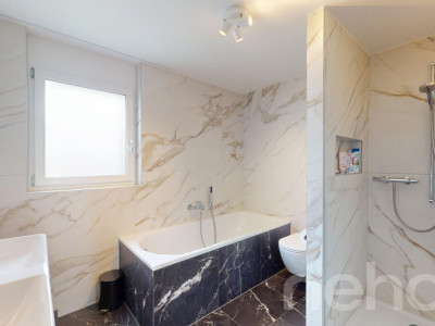 Neuwertiges 5.5-Zimmer Reiheneckhaus mit drei Einstellplätzen image 9