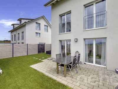 Neuwertiges 5.5-Zimmer Reiheneckhaus mit drei Einstellplätzen image 12