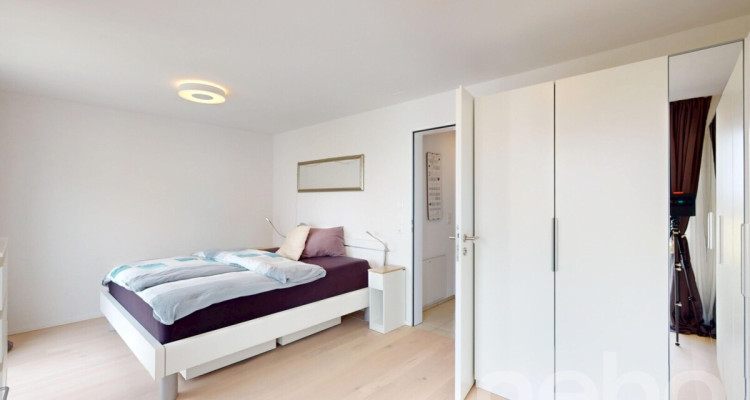 Neuwertiges 5.5-Zimmer Reiheneckhaus mit drei Einstellplätzen image 7