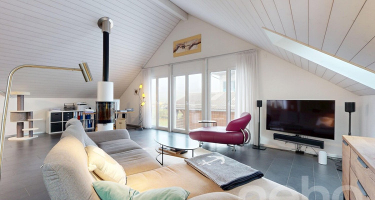 Moderne 2.5-Zimmer-Attikawohnung mit Terrasse und Weitsicht image 2