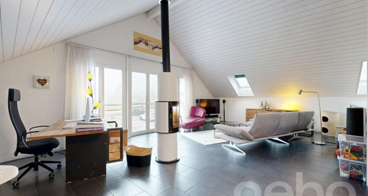 Moderne 2.5-Zimmer-Attikawohnung mit Terrasse und Weitsicht image 4