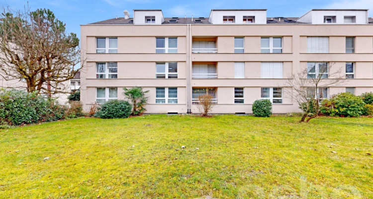 Attraktive 2.5-Zimmerwohnung an zentraler und dennoch ruhiger Lage image 1