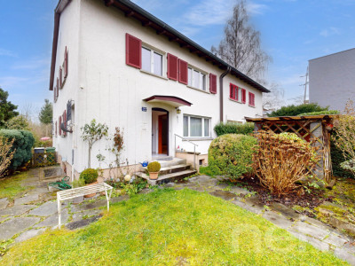 4.5-Zimmer-Eckhaus mit Ausbaupotenzial an Toplage image 1