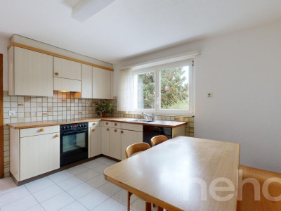 4.5-Zimmer-Eckhaus mit Ausbaupotenzial an Toplage image 3