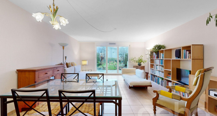 Superbe duplex de 4,5 pces avec jardin au calme absolu à Lausanne image 3