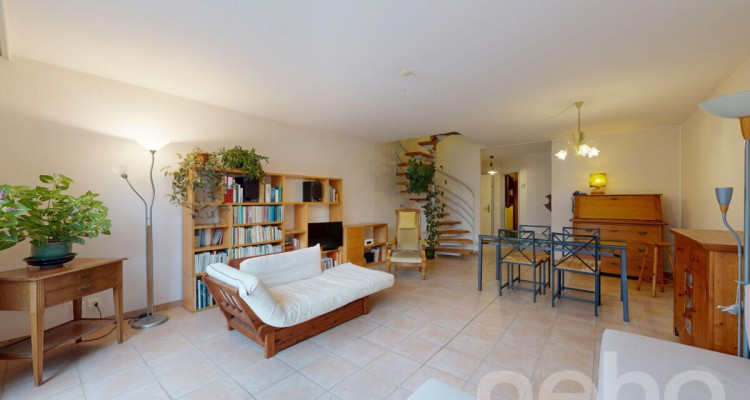 Superbe duplex de 4,5 pces avec jardin au calme absolu à Lausanne image 4