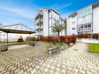 Grosszügige 3.5-Zimmer-Dachwohnung mit viel Licht und Raumhöhe image 1