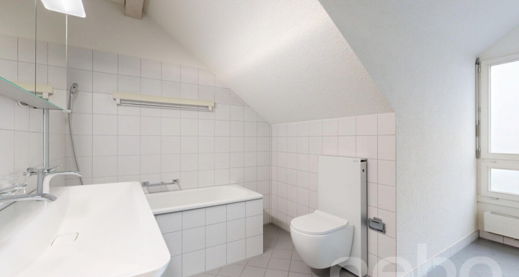 Grosszügige 3.5-Zimmer-Dachwohnung mit viel Licht und Raumhöhe image 9