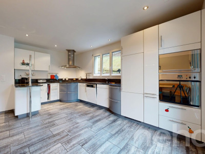 Stilvolles Fünfzimmerhaus mit Wellness, Pool und Weitsicht image 7