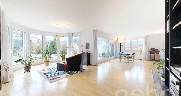 Stilvolles Fünfzimmerhaus mit Wellness, Pool und Weitsicht image 2