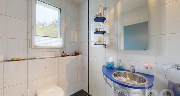 Stilvolles Fünfzimmerhaus mit Wellness, Pool und Weitsicht image 9