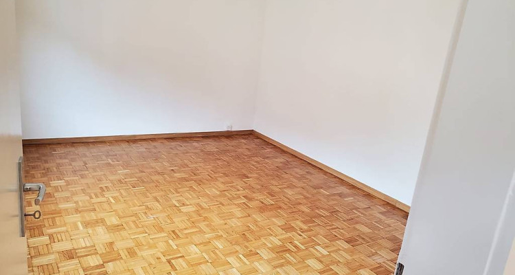 Appartement de 2.5 pièces de 44 m², 1817fr au pâquis image 2