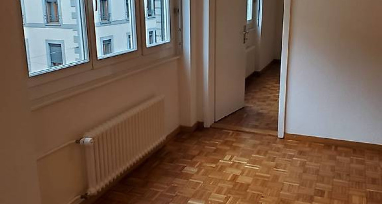 Appartement de 2.5 pièces de 44 m², 1817fr au pâquis image 1