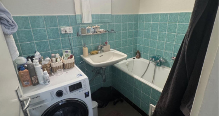 Nous vous proposons un appartement 4 pièces situé au charmilles image 9