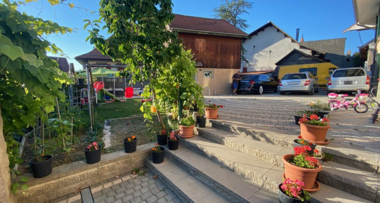 Au coeur de Sullens magnifique ferme rénovée  image 4