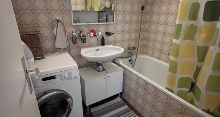 Sous location meublée et déclarée de 5 pièces situé aux Délices image 5