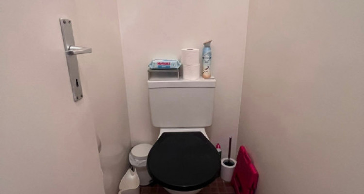 Sous location meublée et déclarée de 5 pièces situé aux Délices image 6