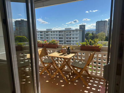 Appartement de 8.5 pièces situé au Petit-Lancy image 5