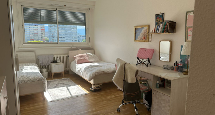 Appartement de 8.5 pièces situé au Petit-Lancy image 7